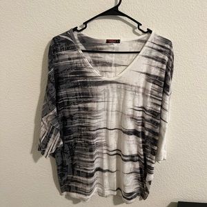 T Party dolman sleeve embellished top. Summer picnic fun.